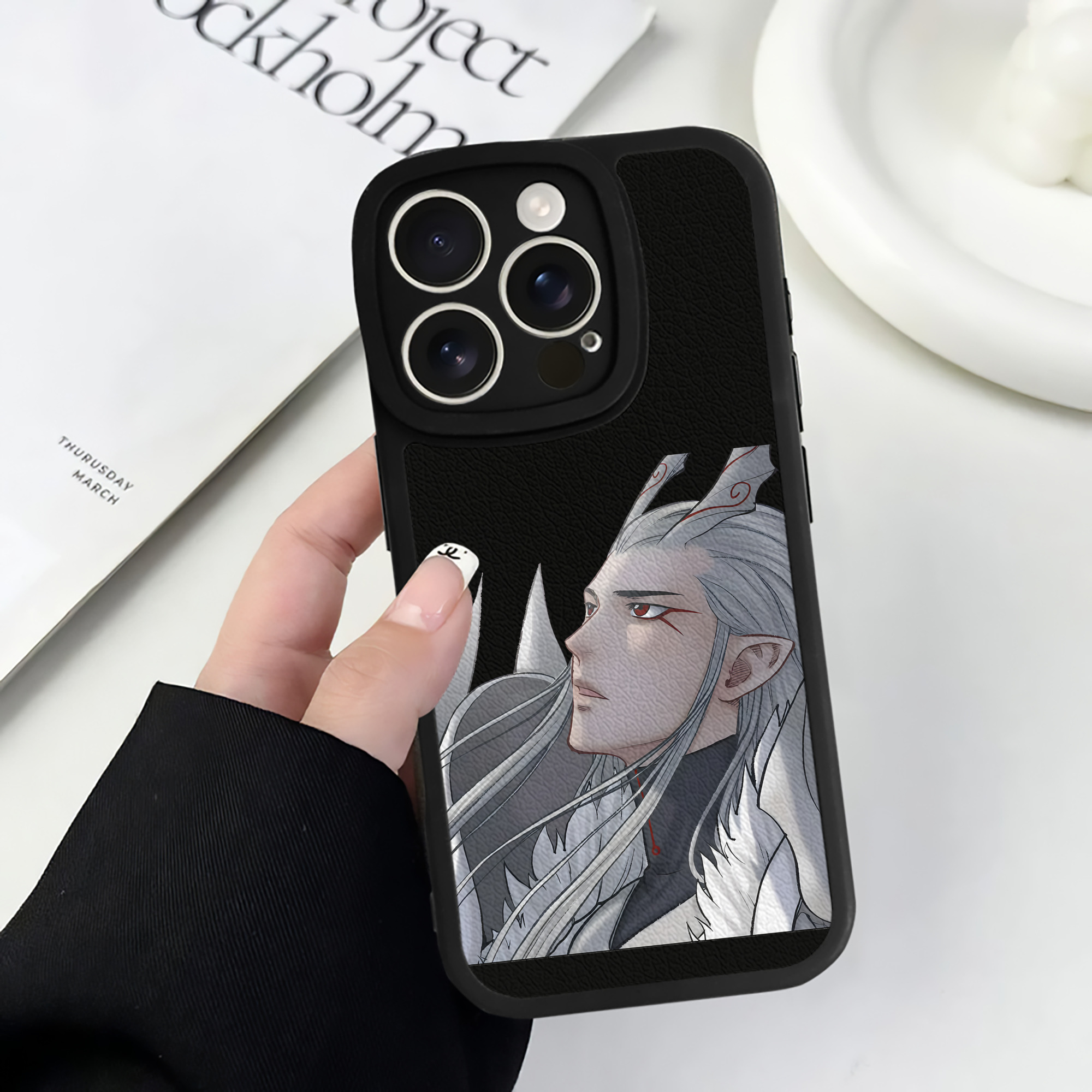 （画像用） Ne Zha 2 ナタ 魔童の大暴れ 【iPhone 16シリーズ対応】シリコンスマホケース（レザー調） 材質：シリコン